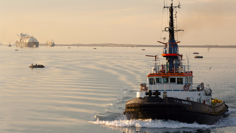 1600 X 900 Suez canal tugboat