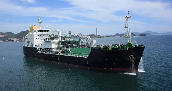 LNG bunker vessel